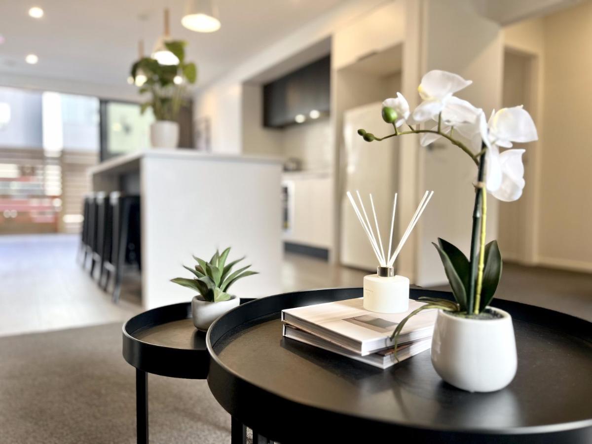 Modern & Central City - By Kosh Bnb Hamilton Exterior photo