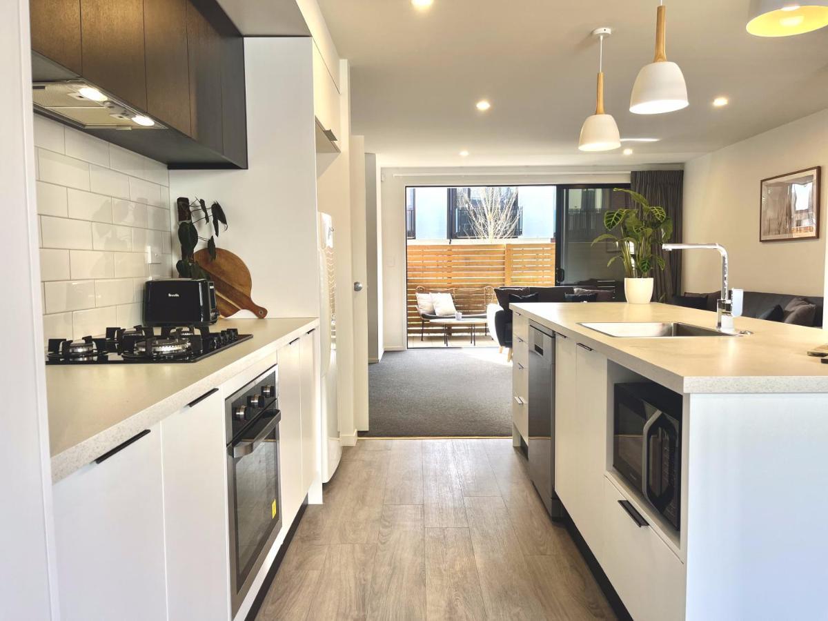 Modern & Central City - By Kosh Bnb Hamilton Exterior photo