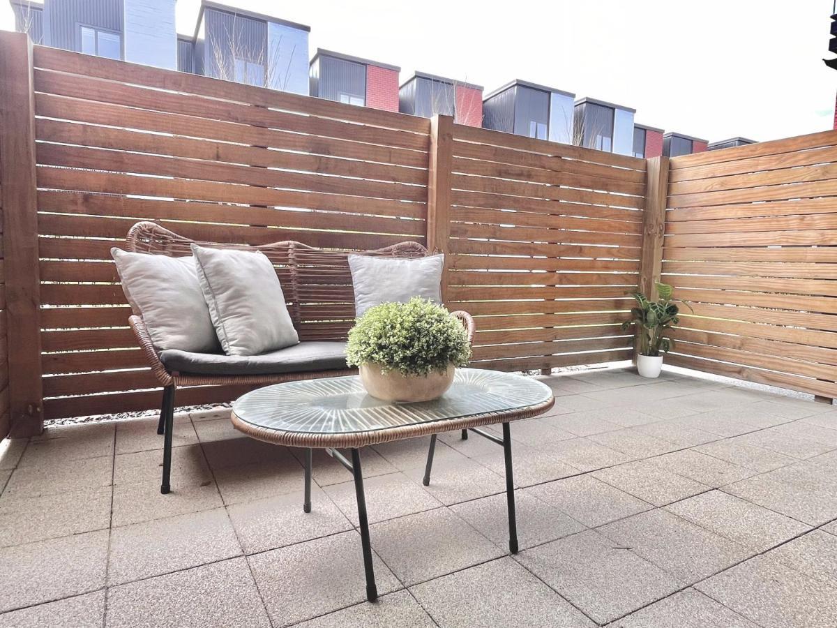 Modern & Central City - By Kosh Bnb Hamilton Exterior photo